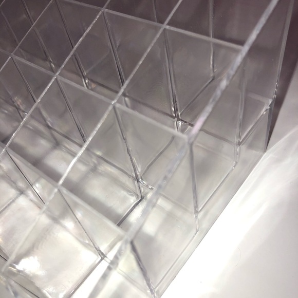 Transparent Lipstick Organizer - Picture 2 of 3